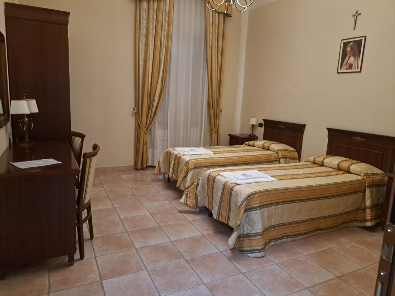 Casapaceebene Hotel San Giovanni Rotondo Ngoại thất bức ảnh