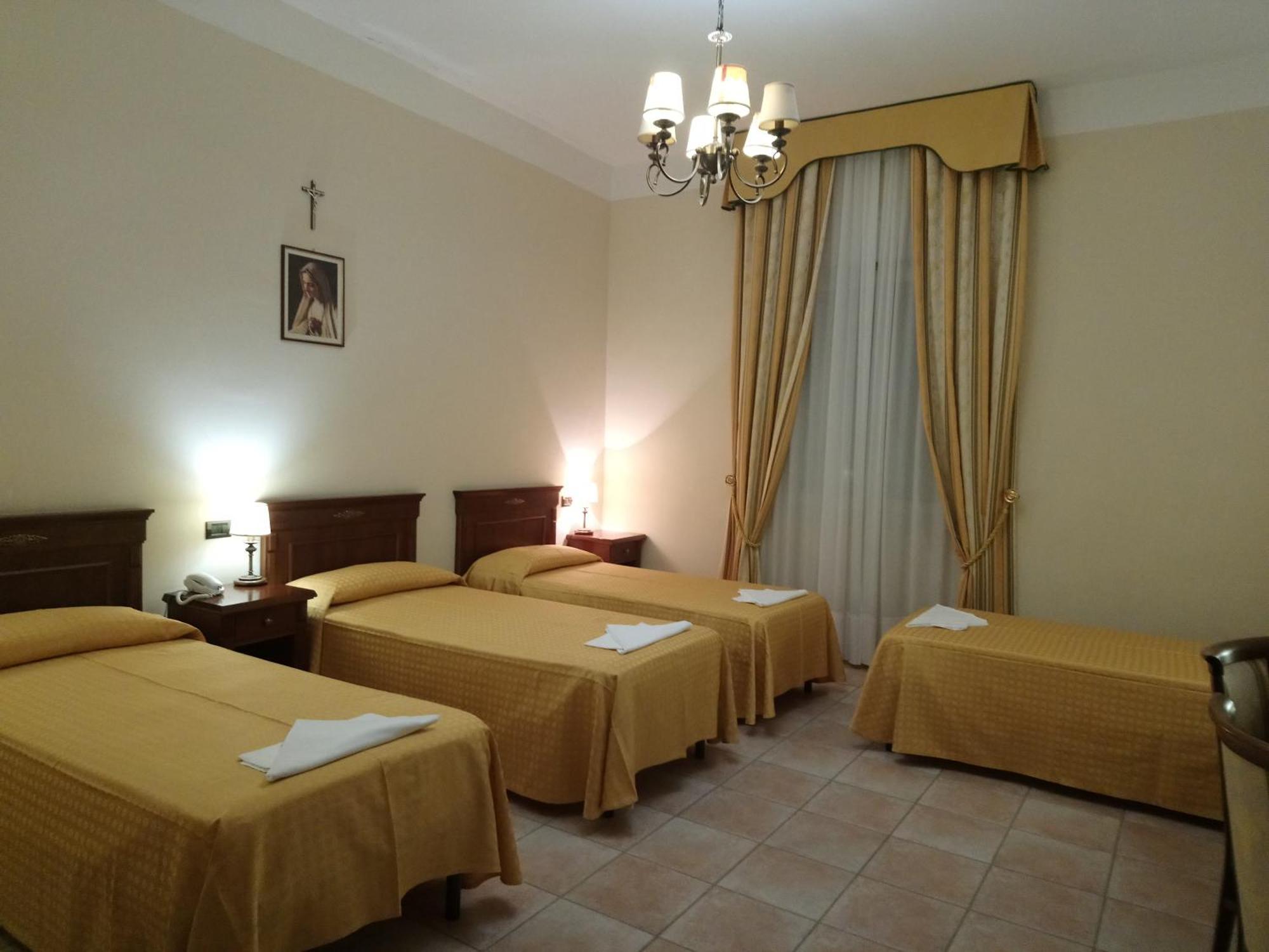 Casapaceebene Hotel San Giovanni Rotondo Ngoại thất bức ảnh