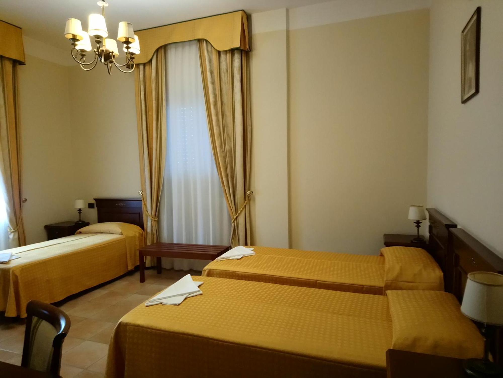 Casapaceebene Hotel San Giovanni Rotondo Ngoại thất bức ảnh