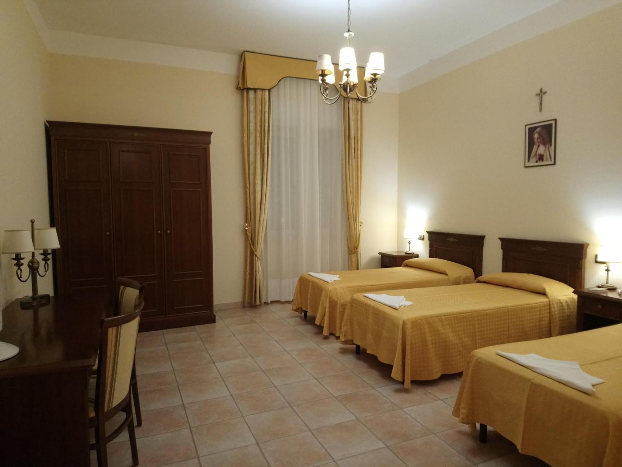 Casapaceebene Hotel San Giovanni Rotondo Ngoại thất bức ảnh